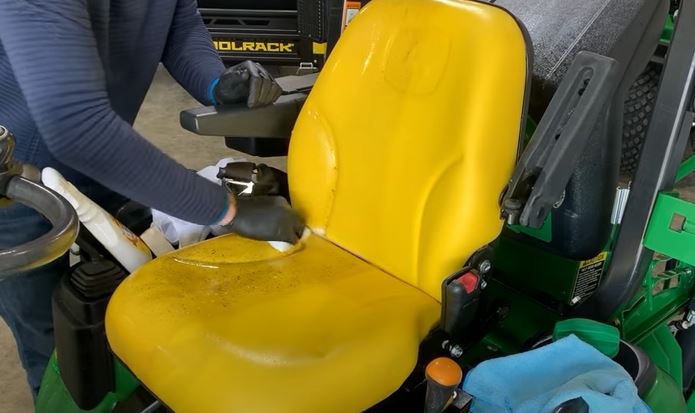 How Do You Clean UTV Vinyl Seats