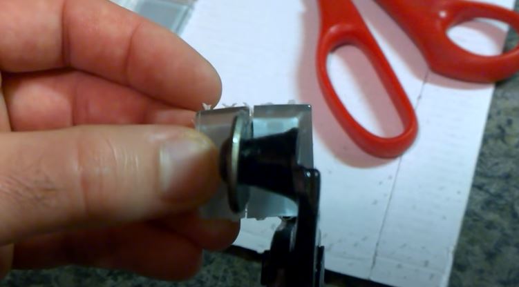 How to Use Nippers to Cut Glass Mosaic Tile