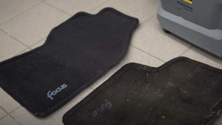 Remove the Floor Mats for Separate Cleaning